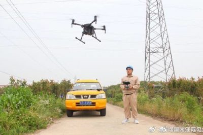 溧陽(yáng)供電公司利用無人機(jī)對(duì)輸電線路巡查