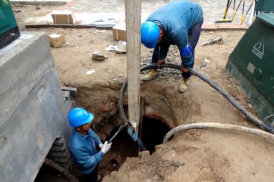 國網陵城區(qū)供電公司：電纜入地鋪設作業(yè)