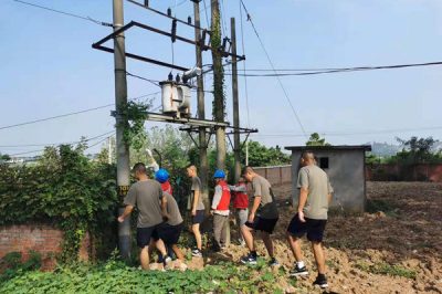 為部隊內(nèi)部修剪高、低壓線路下的樹障